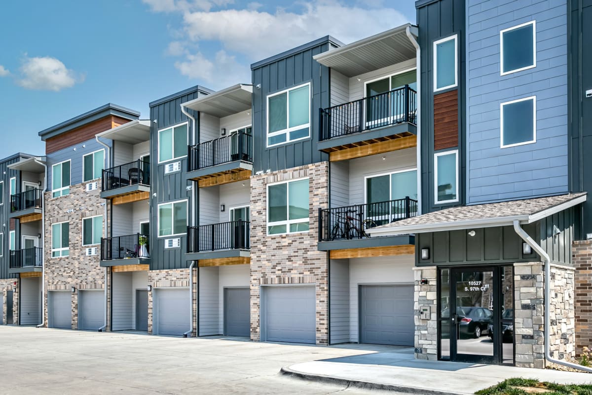 Photos and Video of Axis Apartments in Papillion, NE